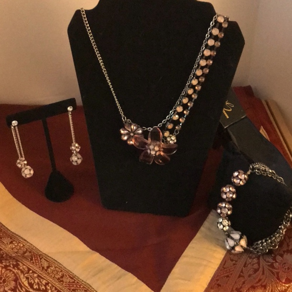 Vintage Necklace Set with Bracelet & Earings